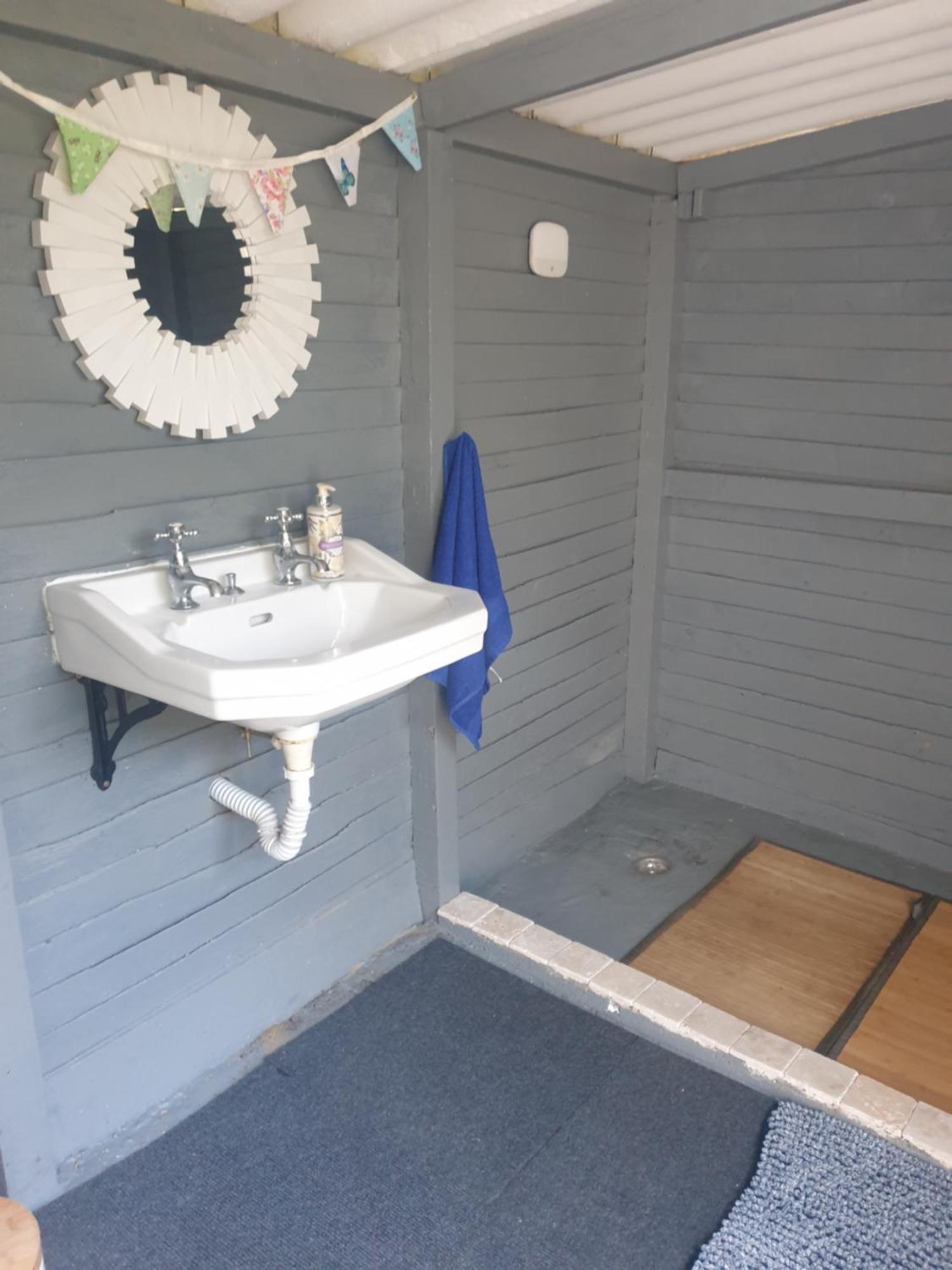 Wildberry Glamping 호텔 Orgères-la-Roche 외부 사진